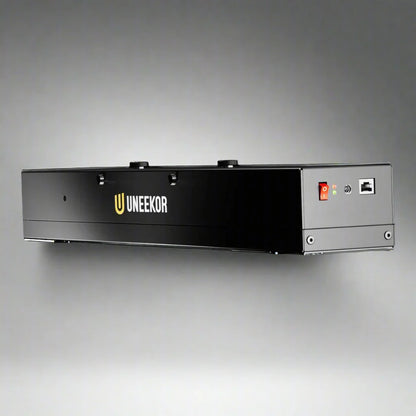 Uneekor EYE XR Retractable Golf Simulator